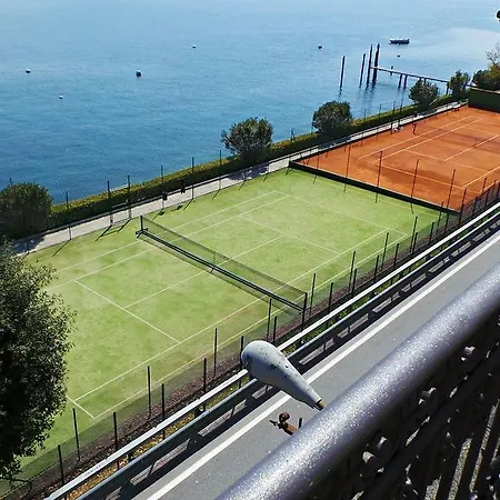 Nazionale 75 דירה